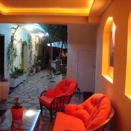 Welcome To ,,petunia,, In Neos-marmaras,xalkidiki ,greece,in Para18dise